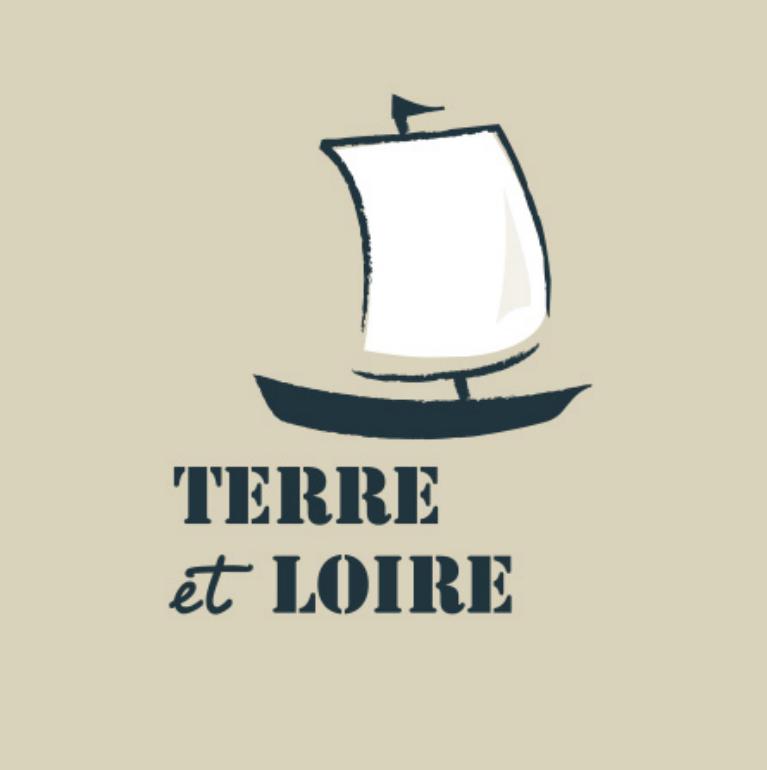Terre et Loire - Ballade en toue cabannée